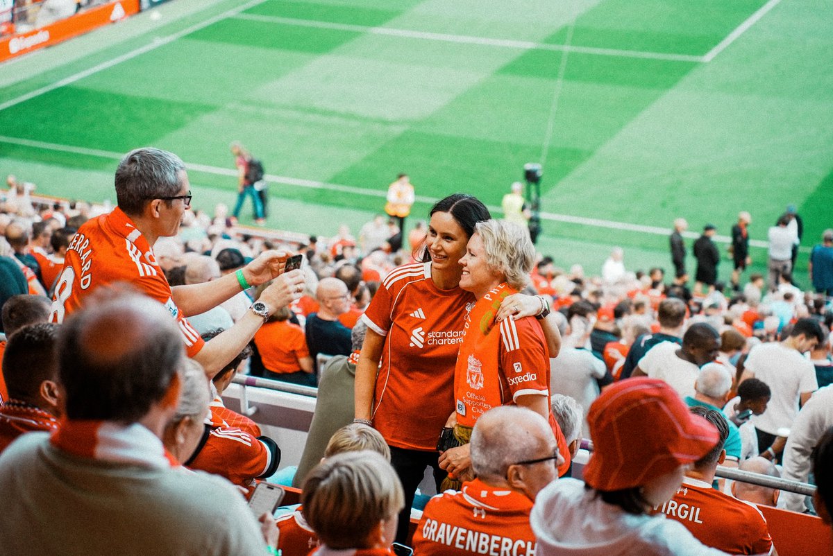 🎟️✈️🛏️ tweet media