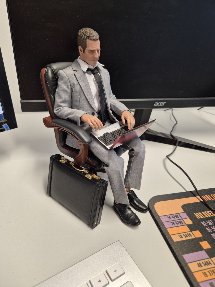 dieastra's tweet photo. Hard at work
Take Your Action Figure To Work Day
#afwd2026 #afwd #toyphotography https://t.co/zIRLvp1kr7