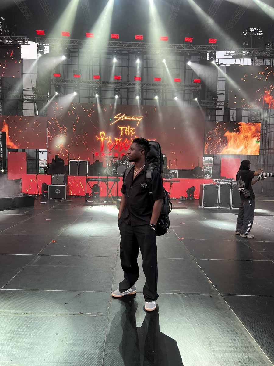 Joshua Moszi 🎸 tweet media