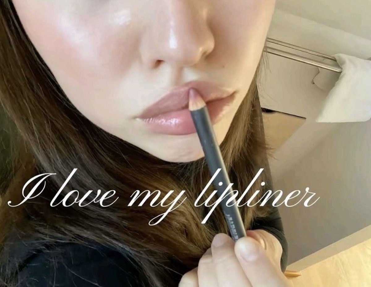 𝝑𝝔 tweet media