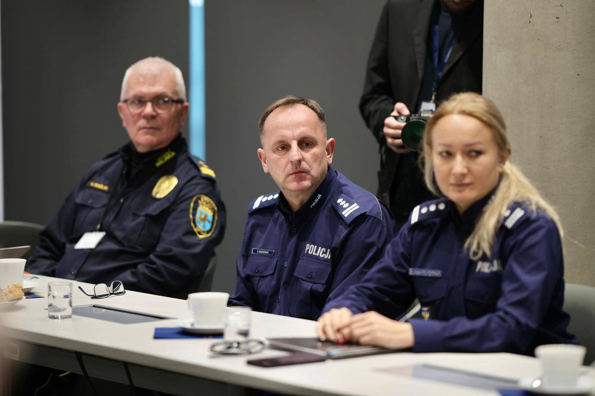 zapotocznypiotr's tweet image. Tajemnicze roszady w #policja. Komendant z #opole  nagle zesłany na prowincję, a później awansowany do #KGP w Warszawie tiny.pl/zp-3v77fr