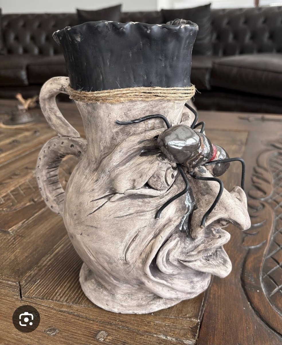 vester71 tweet media