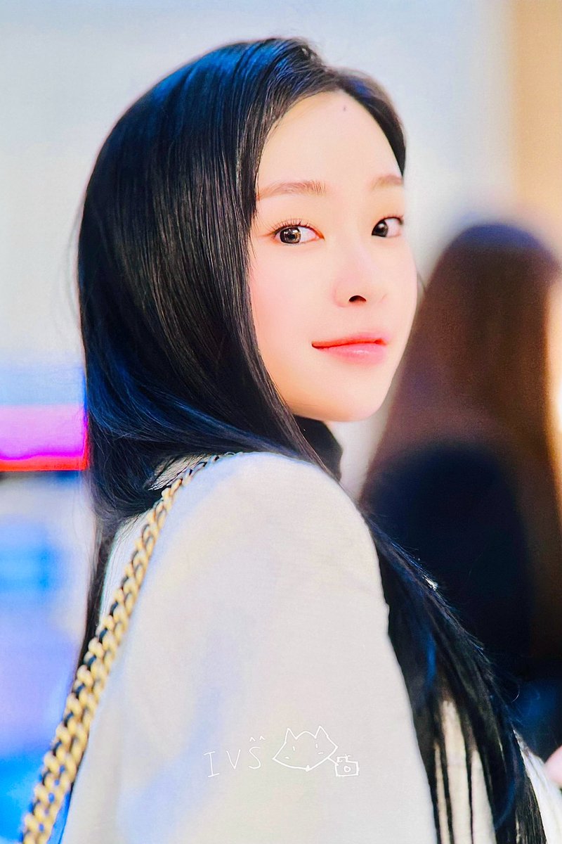 260306

#드림캐쳐 #DREAMCATCHER 
#가현 #GAHYUN 
#사랑은가현