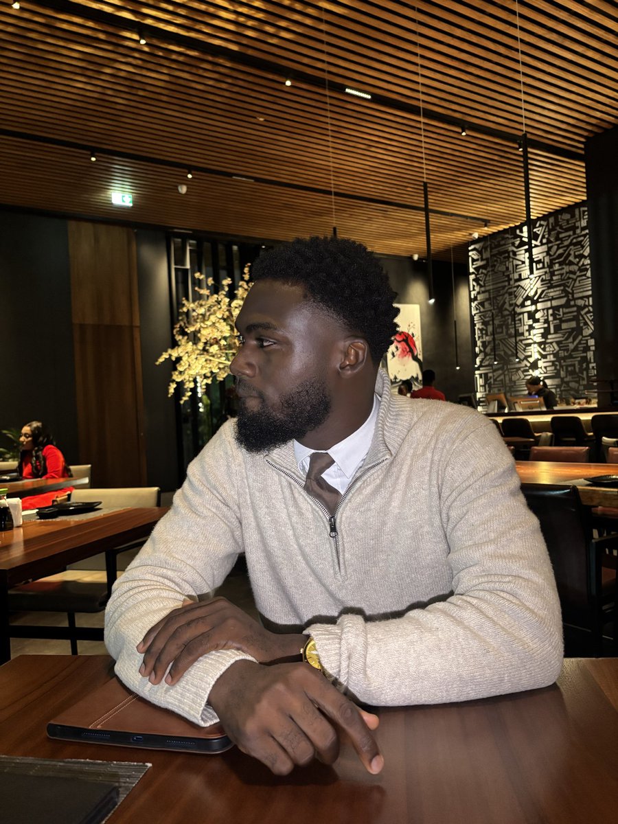 ManLikeYebs⚕️ tweet media