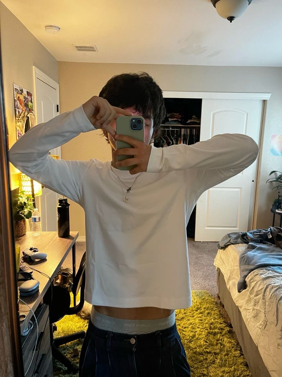 male twted tweet media