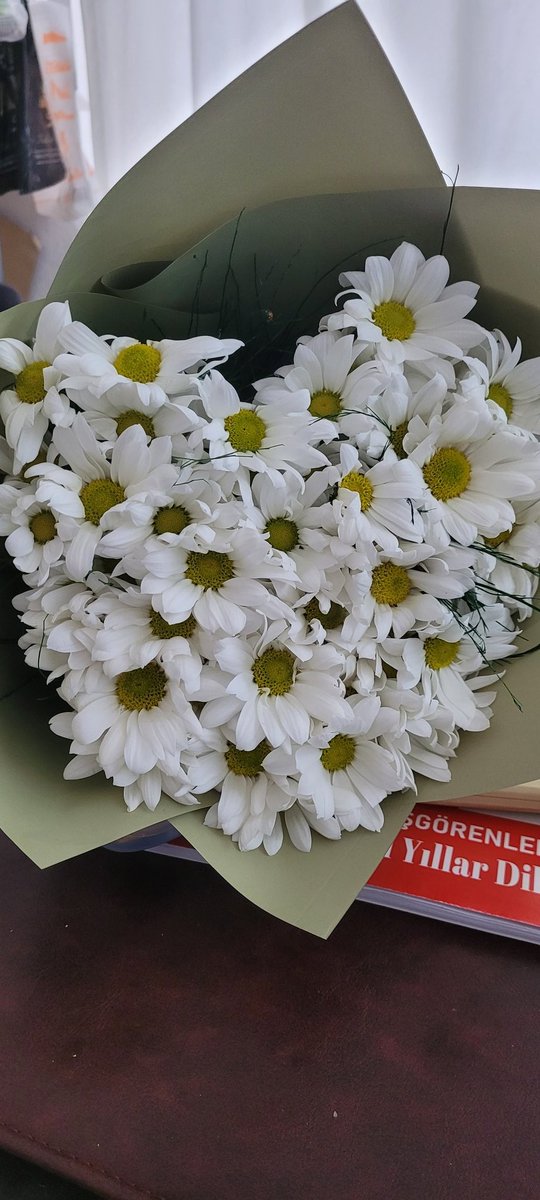 Günaydın gençler. 
Kadınlar gününüzü kutlayan öğrencileriniz olsun 🫶