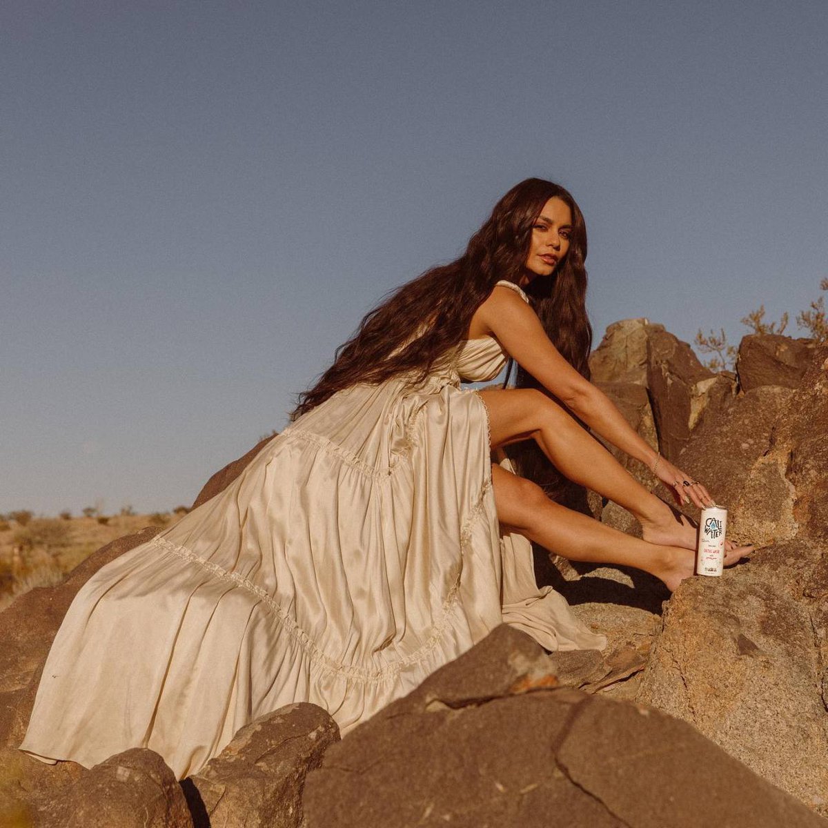 Vanessa Hudgens Archive tweet media