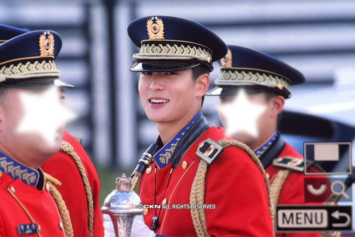 쩡 tweet media