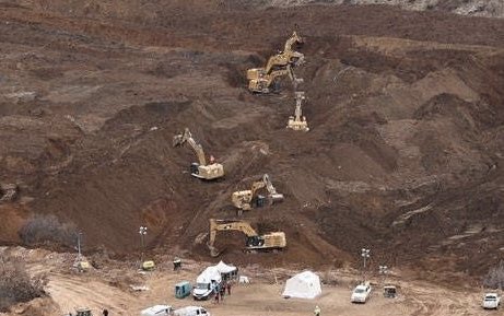 Erzincan İliç’te 9 işçi öldü, Fırat zehirlendi. Faciadan 2 yıl sonra: suçlu yok, ceza yok, maden 1.5 milyar dolara Cengiz Holding’e satıldı. Hesap sorulmadı, maden el değiştirdi. #İliçFaciası