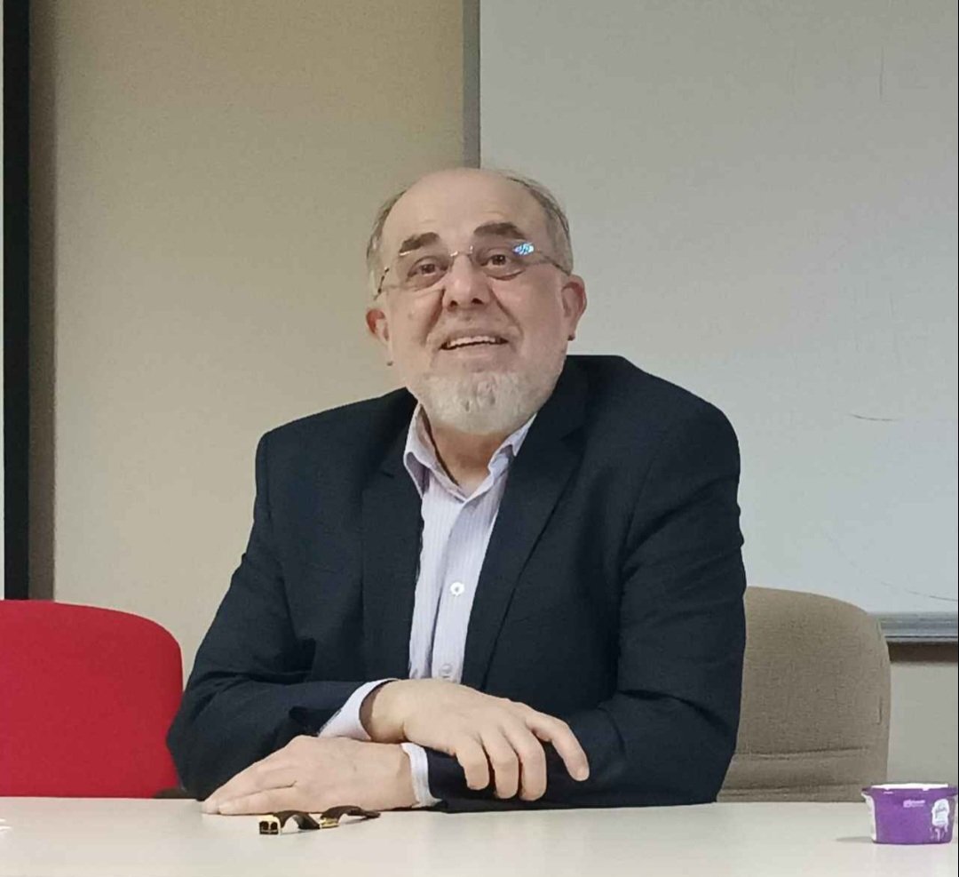 hhtaylan's tweet photo. Hocam, abim, çok değerli bir İnsan Prof. Dr. Mehmet Tayfun Amman, Hakk'ın rahmetine kavuşmuştur...

İnnâ lillâhi ve innâ ileyhi râciûn..

Cenazesi ikindi namazına müteakip Marmara Üniversitesi İlahiyat Camii'den kaldırılacaktır. https://t.co/bCcKR2Kupl