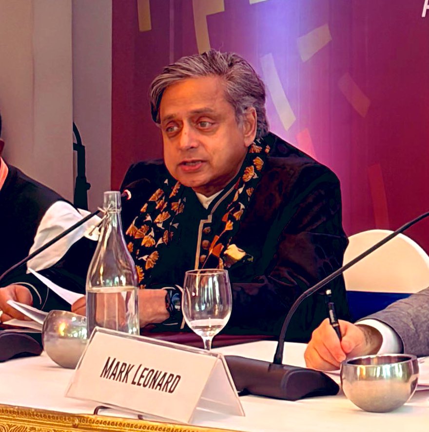 Shashi Tharoor tweet media
