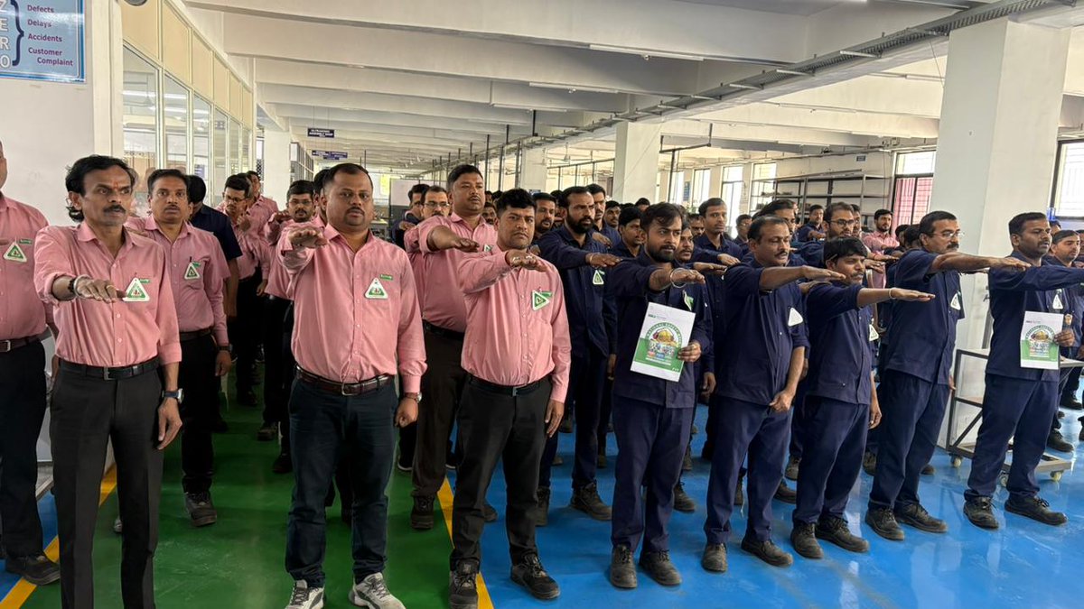 PuneTechtrol's tweet photo. At Pune Techtrol, we believe that safety is everyone’s responsibility.

Let’s work together to create an environment where safety leads the way.

#safetyculture #nationalsafetyweek2026 #levelswitches #levelmeasurement #leveldetection #processapplications #innovation https://t.co/ByL18AeSSA