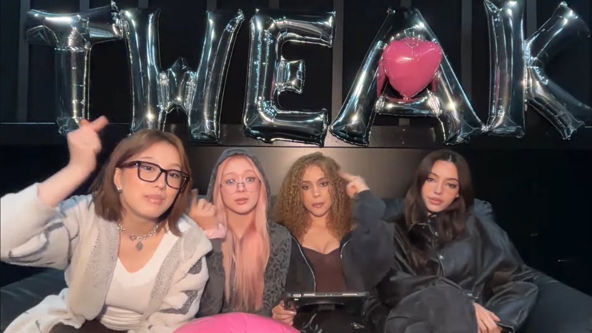 GIRLSET_SOURCE's tweet image. GIRLS ARE VERY MUCH HAPPY AND GORGEOUS TONIGHT!

TWEAK OUT NOW
#GIRLSET_Tweak
#GIRLSET #Tweak @GIRLSETofficial