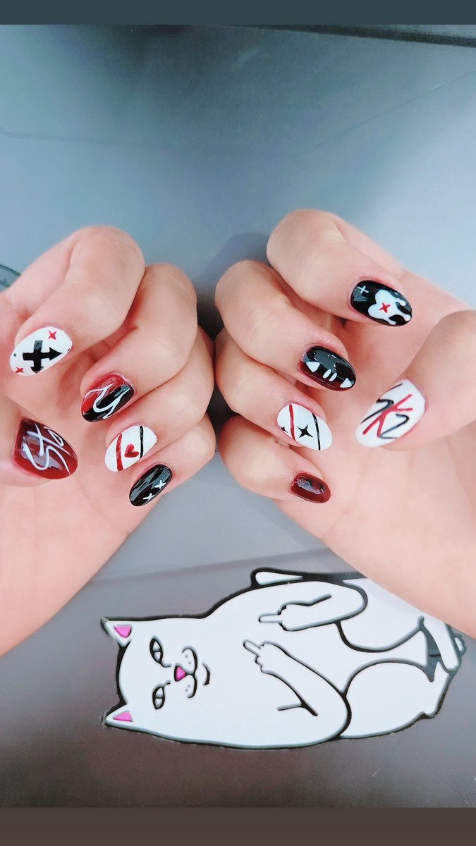 catrickie's tweet photo. I'm so satisfied 
#StrayKids #nails https://t.co/MT4Kv2DKOE