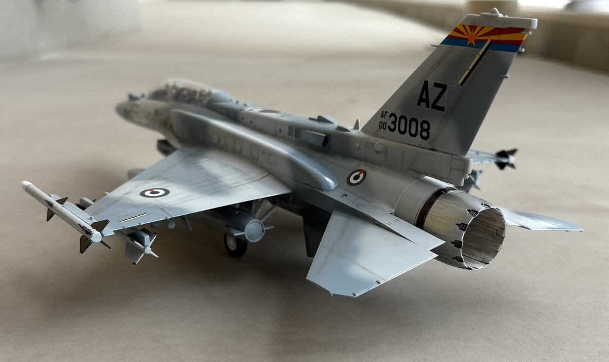 sky302tfs's tweet photo. #HASEGAWA
#F16F
アラブ首長国連邦空軍のF-16F完成✨
独特の迷彩にドーサルスパインとCFTを纏ったF-16は普段見慣れてるF-16と違い凄みがある✨️
この模型は勿論いつもお世話になってる、luxuryflightさんに持っていかせてもらいますm(_ _)m https://t.co/KDIJzGDqqE
