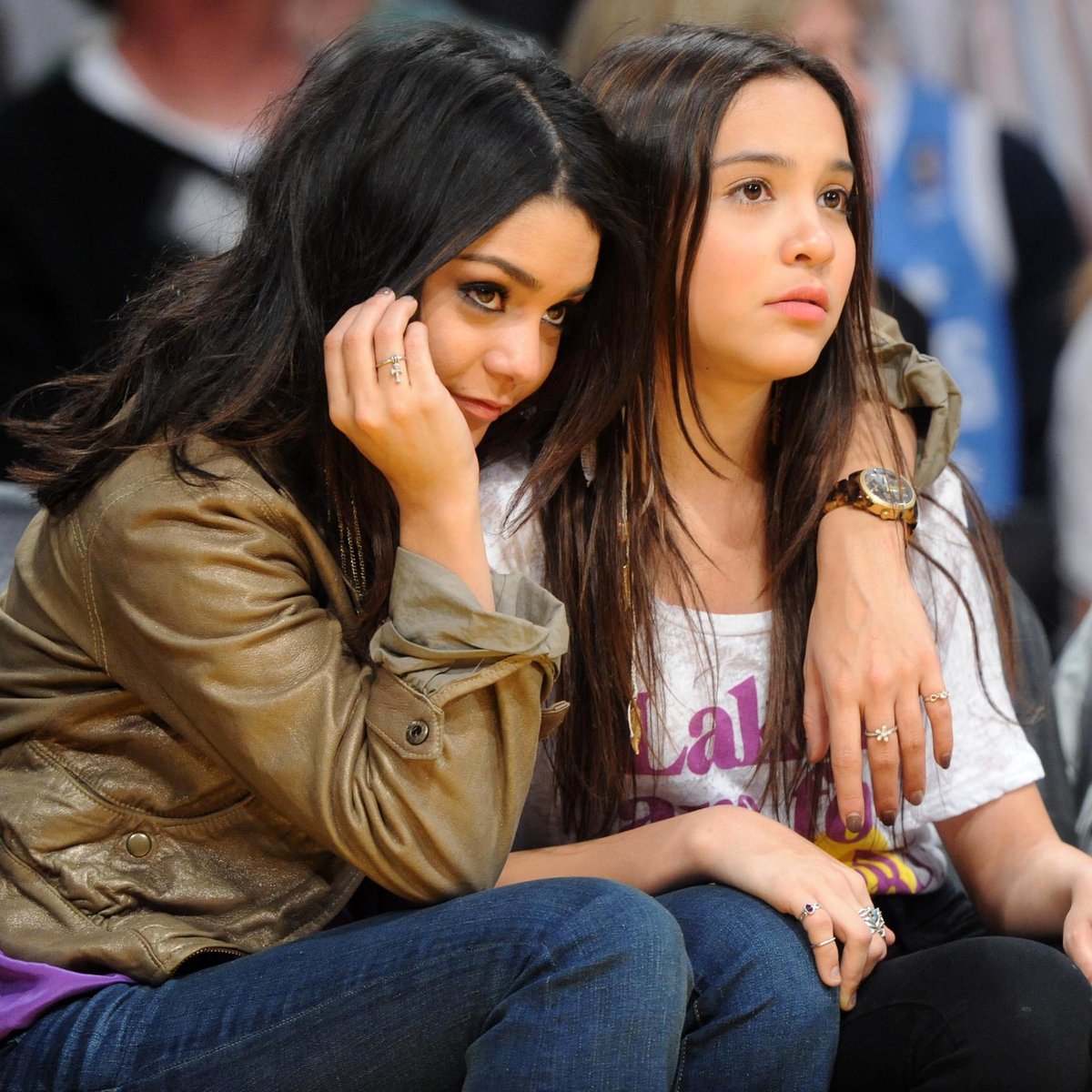 Vanessa Hudgens Archive tweet media