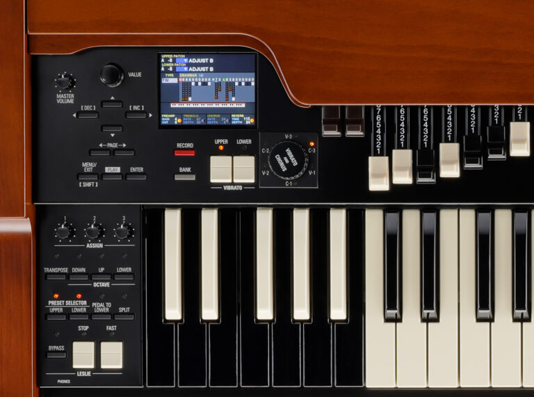 HAMMOND の新モデル、XK-7/XK-7D！ VEM音源と6接点“6L鍵盤”で