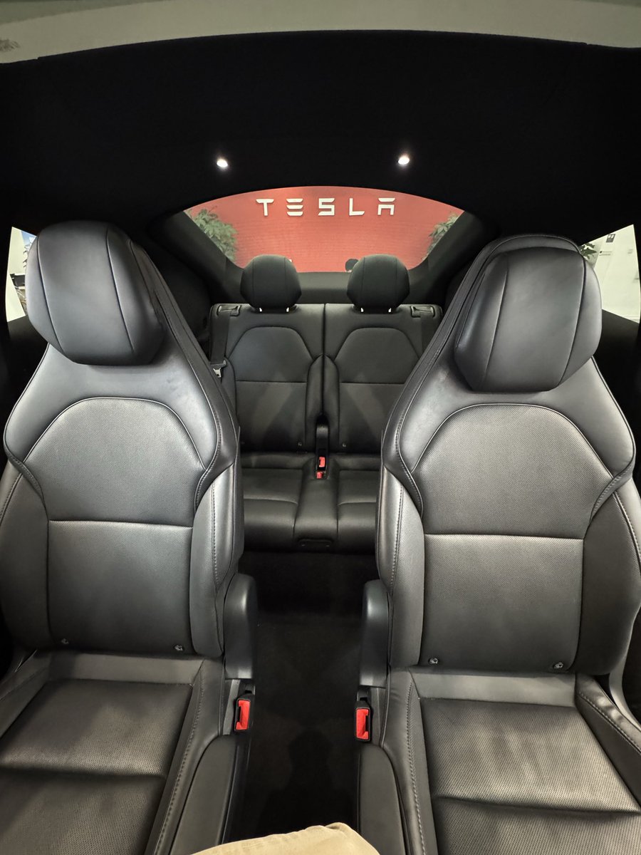 MightyCOYS's tweet photo. Since @Tesla officially announced Model Y L is coming to Australia. Here’s some photos of this beauty that I test drove last week in China. https://t.co/cPlX2fPS5W