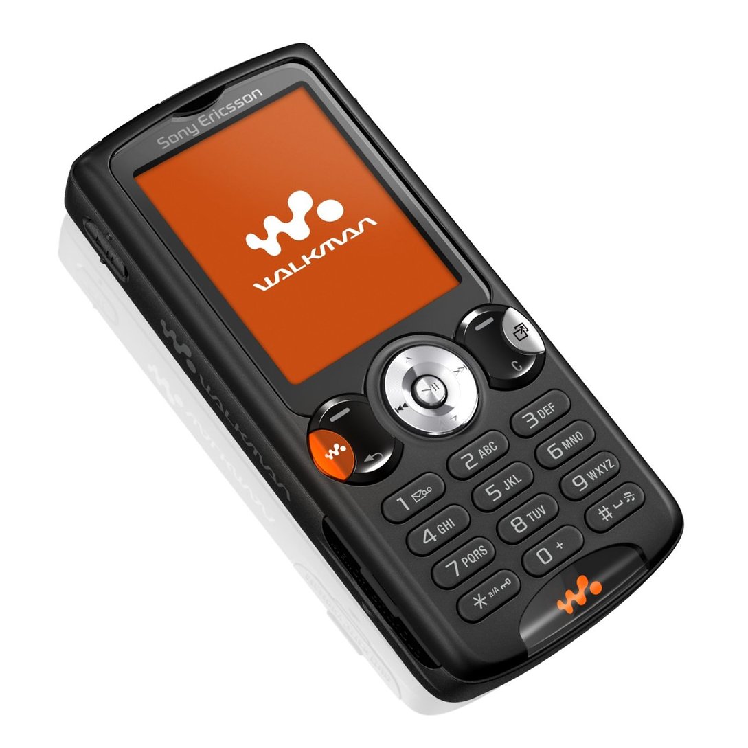 Obsolete Sony tweet media