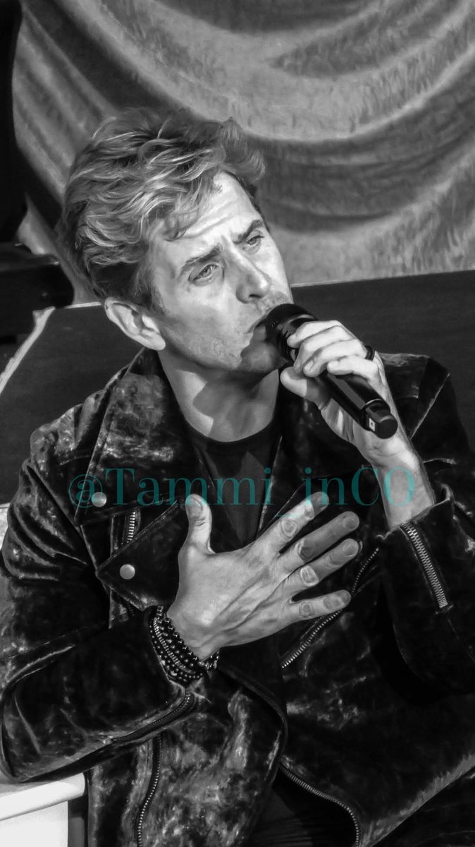 JoeysPackage's tweet image. #MACATTACK 
Happy Friday Eve, all! - T
#VegasJoe #JoeyMcIntyre #JoeMcIntyre #NKOTB