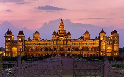 TweetzBallari's tweet image. ಕರ್ನಾಟಕ ಬಜೆಟ್: ಮೈಸೂರನ್ನು ರಾಜ್ಯದ ಎರಡನೇ ಐಟಿ ನಗರವಾಗಿ ಅಭಿವೃದ್ಧಿಪಡಿಸಲು ನಿರ್ಧಾರ ತೆಗೆದುಕೊಳ್ಳಲಾಗಿದೆ. ಬೆಂಗಳೂರಿನಲ್ಲಿ ದಟ್ಟಣೆ ಕಡಿಮೆ ಮಾಡುವ ಗುರಿಯನ್ನು ಈ ಕ್ರಮ ಹೊಂದಿದೆ.

#KarnatakaBudget2026 #Mysuru