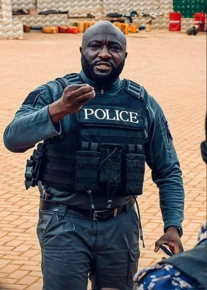 You don't withdrawn a fighting battalion when they almost defeat the enemy otherwise the revenge of the enemy will be irresistible.
May Allah fight this battle for Dagbon.
#BlackMariaMustStay