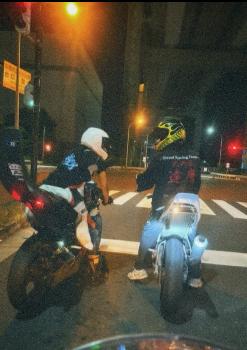 やくも tweet media