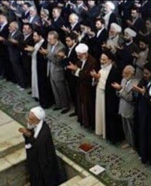 DarlamaRadyosu's tweet photo. Bu dinbazlık işleri çok karışık.
Üç taraf da aynı Allah'a dua ediyor. Kutsal kitaplarına göre; üçünde de öldürmek yasak, üçüne de zafer vaadedilmiş. https://t.co/1n6q2yiW3s