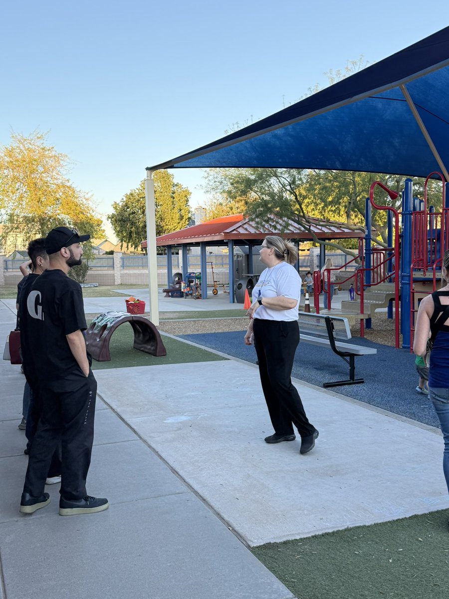 Mrs_Race's tweet photo. We love our incoming Kinders! Kindergarten preview night was a success ✔️ @dvusd @dvusd_desertsage https://t.co/XPahH7lAUu