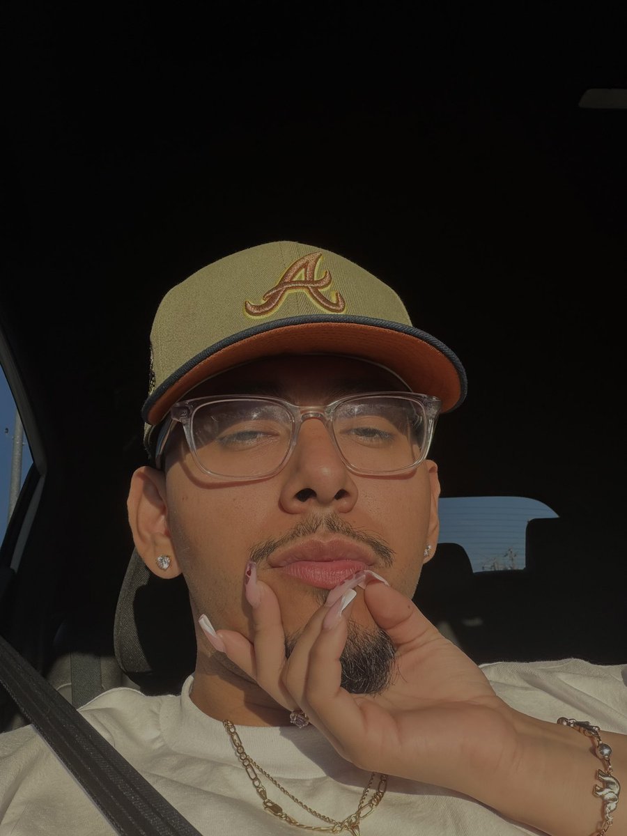 •Ä𝔫𝔱𝔥𝔬𝔫Ÿ• tweet media