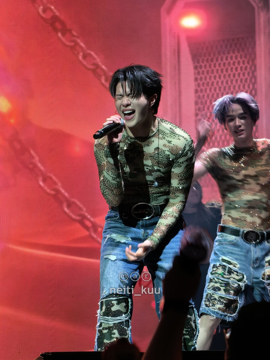 พี่จักรได้กลืนกินร่างนี้ไปแล้วคระะะ