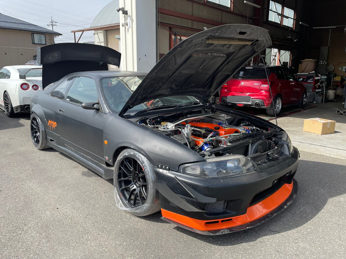 KAWAIR33's tweet photo. ついに準備完了！2026年初走行はENDLESS Circuit Meetingで富士スピードウェイを走ってきます！
FSWを走るのは19年ぶり
何秒出るか楽しみです‼️
#富士スピードウェイ #FSW  #BCNR33 #R33 #r33 #gtr #GTR #ENDLESS #走行会 https://t.co/lmyLefbecE