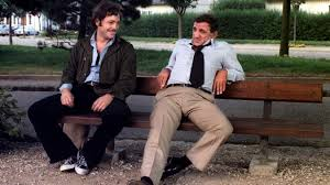 merlinpapin3's tweet photo. Ce soir sur @ParisPremiere le film #AdieuPoulet de Pierre Granier Deferre (1975) avec Lino Ventura Patrick Dewaere Victor Lanoux Pierre Tornade Claude Brosset Claude Rich Julien Guiomar Françoise Brion Michel Peyrelon

Lors d'une patrouille de nuit, en pleine campagne électorale, l'inspecteur Moitrié s'interpose courageusement dans une bagarre entre colleurs d'affiches. Son intervention paralyse un temps les antagonistes, mais l'un d'eux sort un revolver et tire froidement sur le policier. Avant de mourir, Moitrié révèle le nom du tueur : Portor, un repris de justice entré depuis au service de Lardatte, le candidat de droite, dont il assure la protection rapprochée. Le commissaire Verjeat, redoutable enquêteur au palmarès impressionnant, et son adjoint Lefèvre, de vingt ans son cadet, désinvolte, arrogant mais tout aussi efficace, sont chargés de l'enquête...

@FredOL69007

❤️si vous aimez