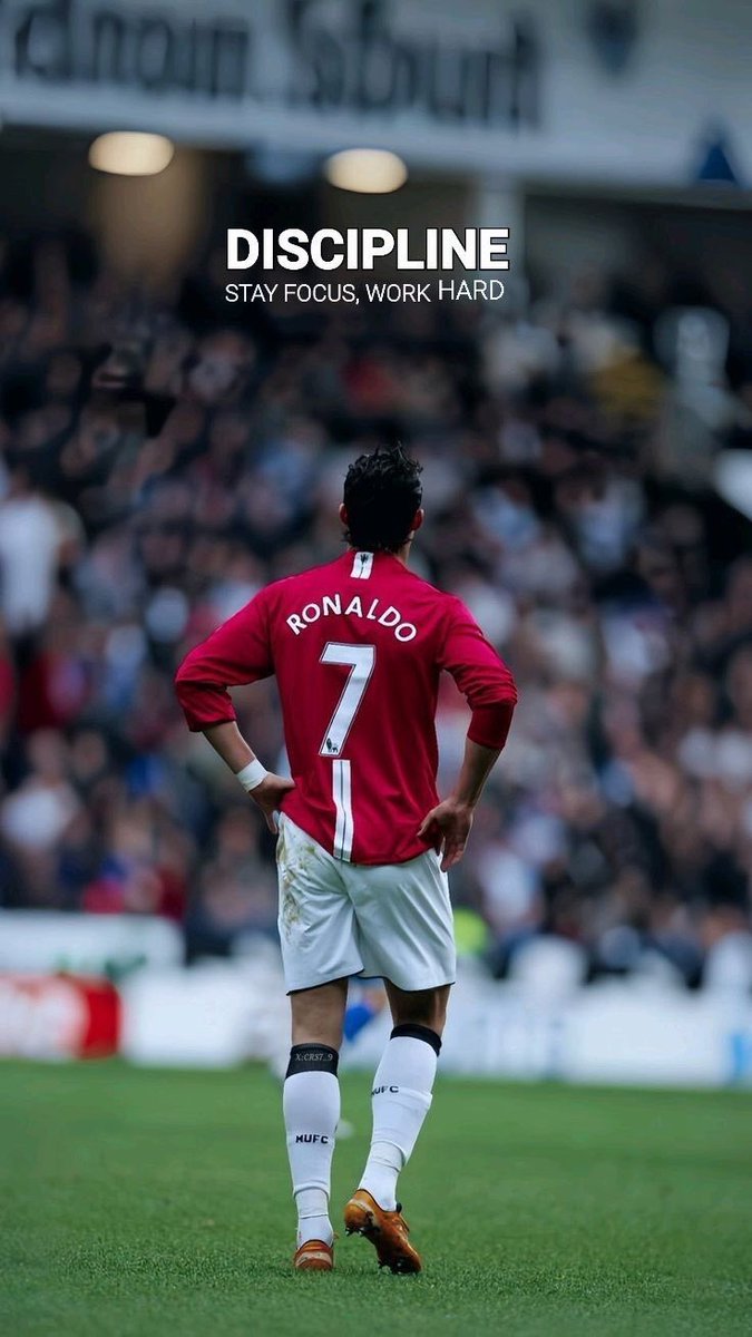 arsalansaidd's tweet photo. Hy @grok how much goals would @Cristiano scored if he hasn’t left Manchester United till now?

 #ホロドリ事前登録 https://t.co/ZHWbspmWIv