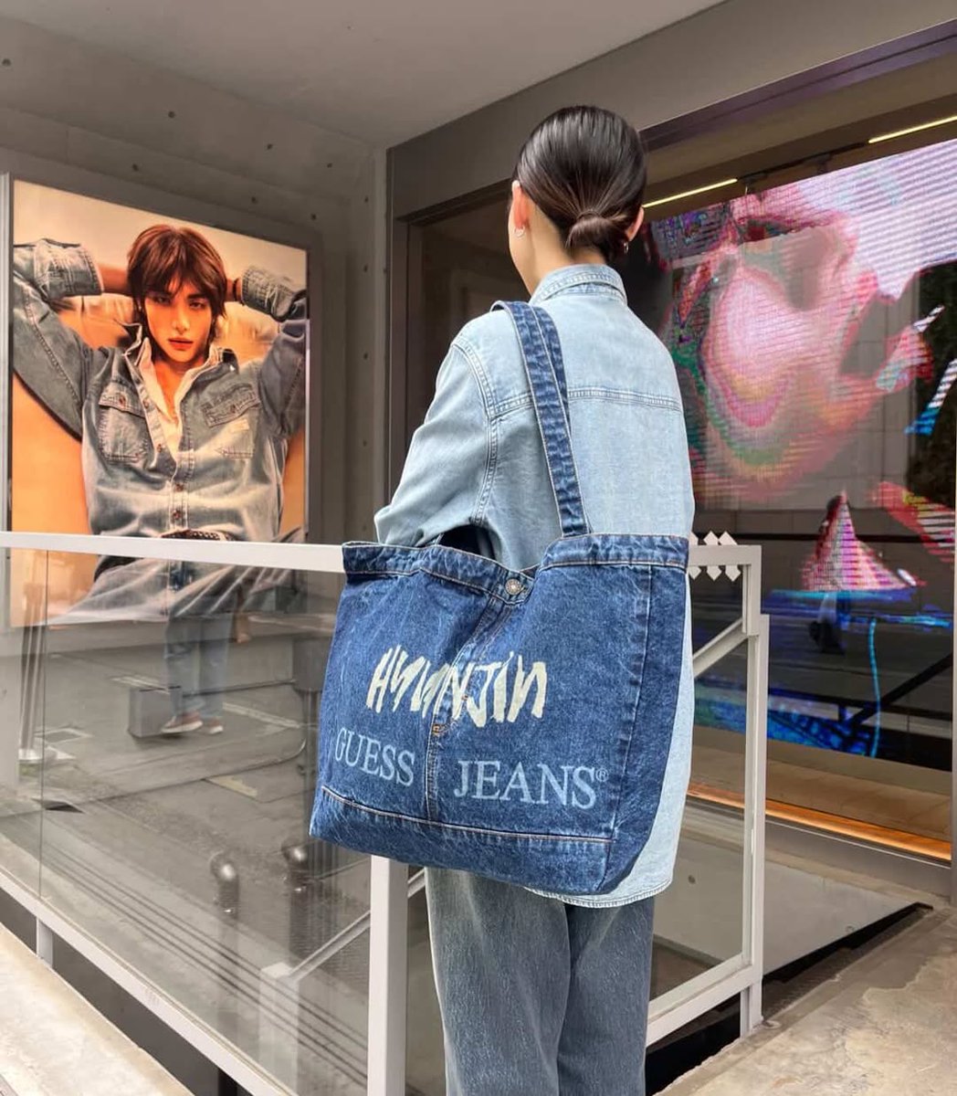 GUESS JEANS Japan Instagram update A HYUNJIN logo laser engraving