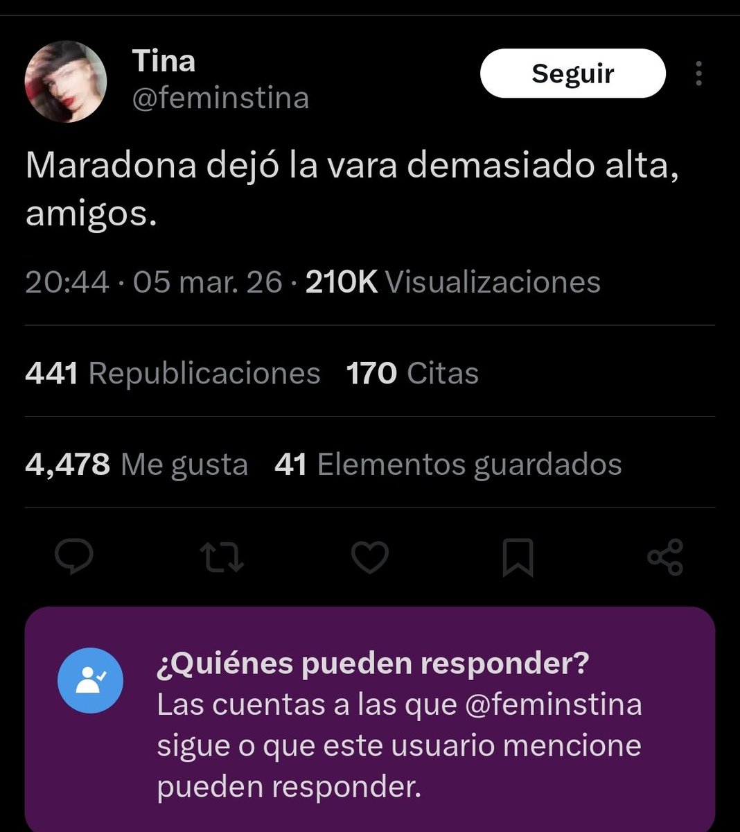 La vara muy alta de Maradona según las feministas: fajar a tu mujer, embarazar a 30.000 y no hacerte cargo de ninguno y andar con menores en la isla pedofila; o sea en cuba.