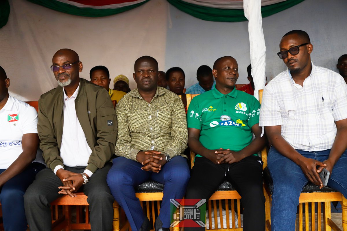 nshingamateka's tweet image. 1/2 #Burundi Dans la continuité des descentes organisées au sein des différentes zones de la commune #Muyinga dans le cadre des vacances parlementaires de mars 2026, les parlementaires élus à @BuhumuzaProvinc conduits par le Deuxième Vice-président de l'@nshingamateka l'Honorable