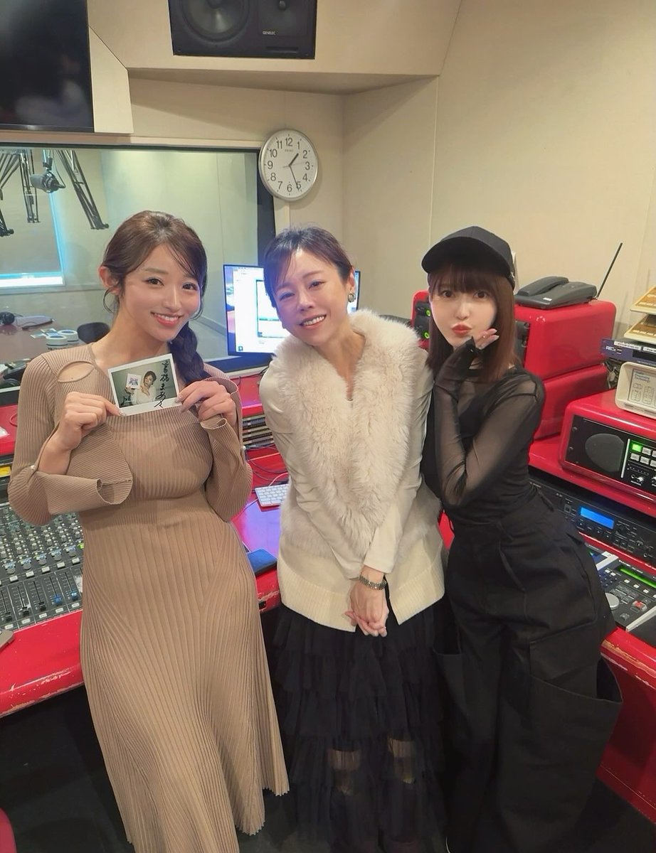 岸明日香 tweet media