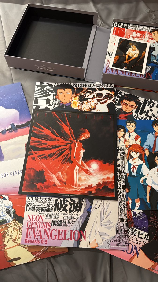 anamolymelio's tweet photo. i finally got my hands on this version of neon genesis blu-rays, its so cool! https://t.co/y4R3mE76e3