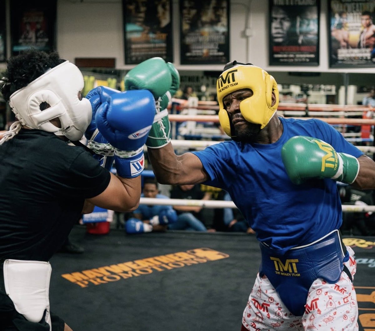 dantheboxingman's tweet image. ‼️FLOYD MAYWEATHER
GOING FOR THE KO AGAINST MANNY PACQUIAO⁉️
👀👀

#Boxing #MayPac2
💥💥🥊🥊🥊🥊