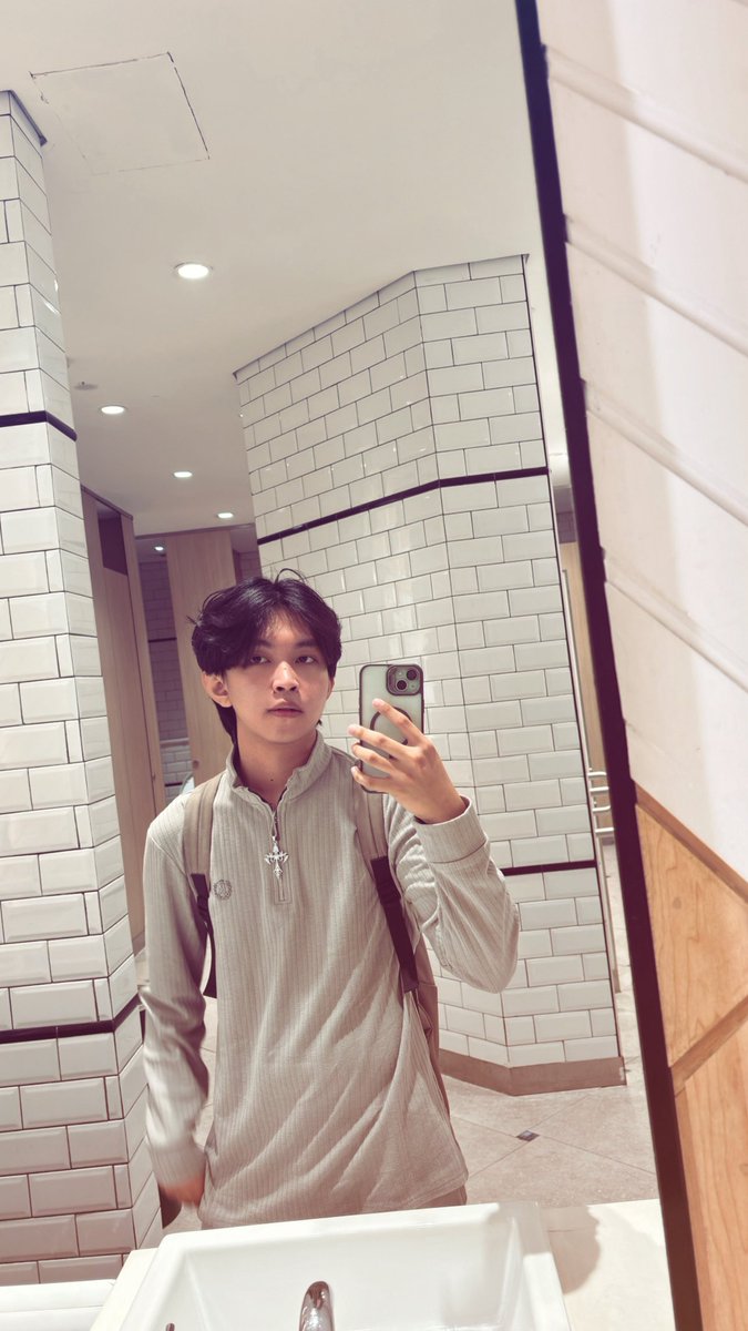 alvaro pake v tweet media