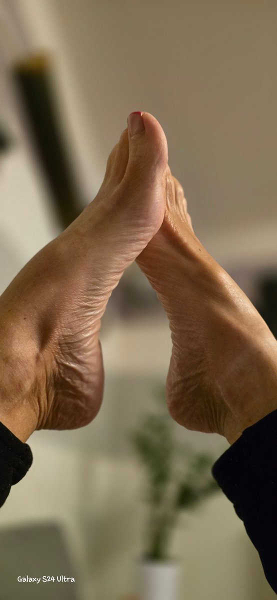 Guten Morgen, es ist Feitag, lasst mein Konto klingeln ihr Lappen. 
<a href="/Feetcentral13/">Feetcentral</a> 
<a href="/FeetFinder/">FeetFinder.com</a> 
<a href="/findom_boy11/">Findom Boy K</a> 
<a href="/Suboptimus42/">Suboptimus 🍣</a> 
<a href="/subopti08331968/">suboptimal</a> 
<a href="/cvnsubx1/">cvnsub | sklave</a> 
<a href="/sklavensau_82/">Erbärmliches Klomaul</a> 
<a href="/Girls_n_socks/">girls'n_socks</a> 
<a href="/HeelsFootLover/">RT HeelsFootLover 6k</a> 
<a href="/HSoless/">🇨🇦Hearts And Soless🇨🇦</a> 
<a href="/slaveboy333/">cash slave</a> 
<a href="/goodrtboy90/">footboy69</a> 
<a href="/rt_feet/">Feet RT PROMO 💯K</a> 
<a href="/Womenslave09/">SlaveForWomen</a> 
<a href="/slavemx11/">slave m</a>