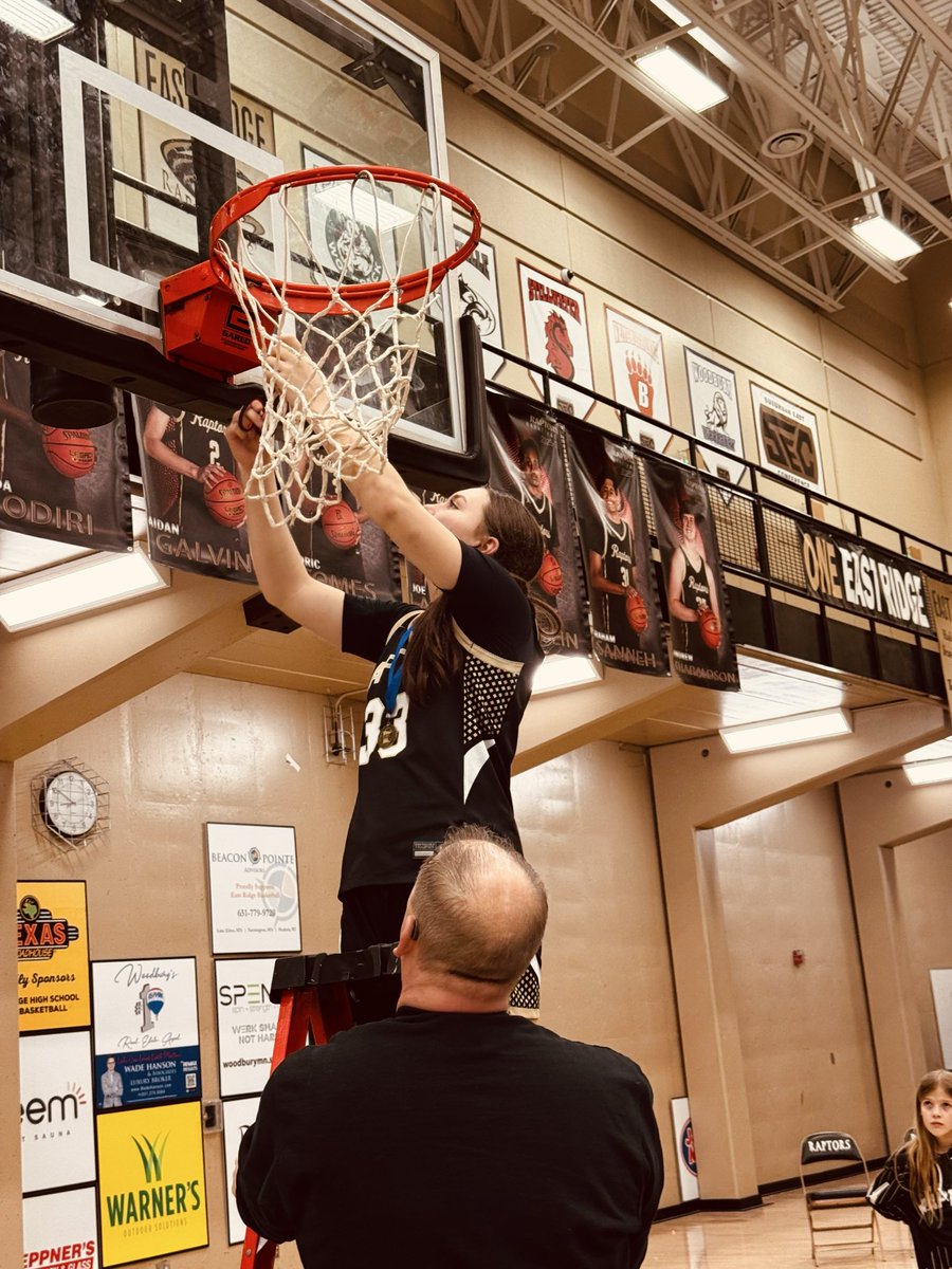 Brooke Estochen tweet media