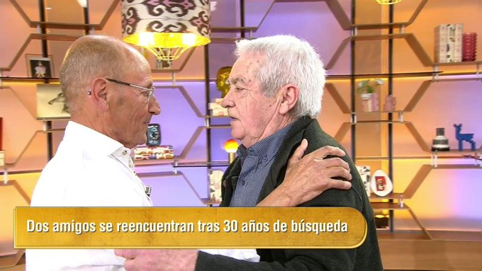 Emoción en estado puro #ElDiarioDeJorge5M en la tarde de <a href="/telecincoes/">Telecinco</a> subiendo al 9.7% de cuota, 822.000 y 1.709.000 espectadores únicos

🛋️ Líder de las cadenas comerciales

🛋️ Roza el 50% de fidelidad

#QueVivaLaTele #Audiencias