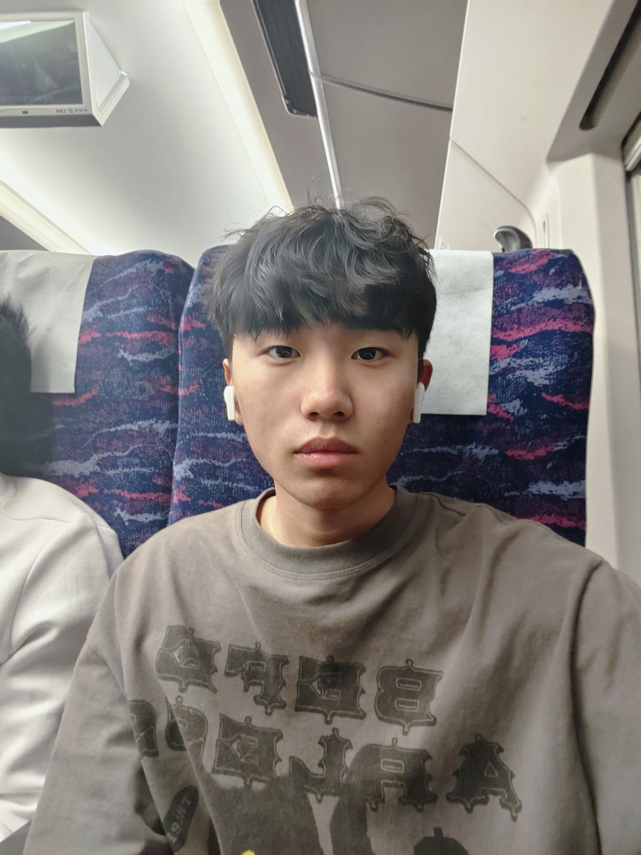 梓川 tweet media