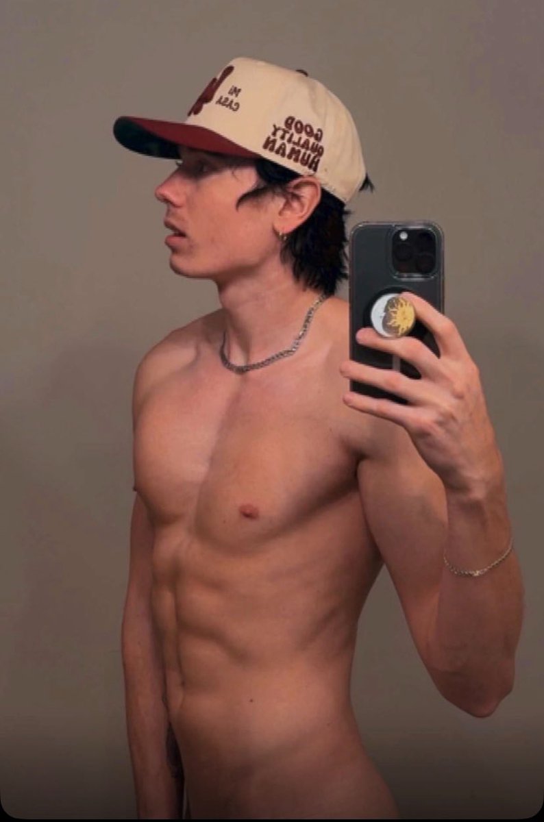 Dustinbalt0's tweet photo. Sells individual files 
Bait request available 🏳️‍🌈
#Str8 #str8bait #baited #straight #straightbait #baitedboys #str8baited #straightbaited #baitnswitch #baitrequest #baitboy https://t.co/JM8Vtk7Q80