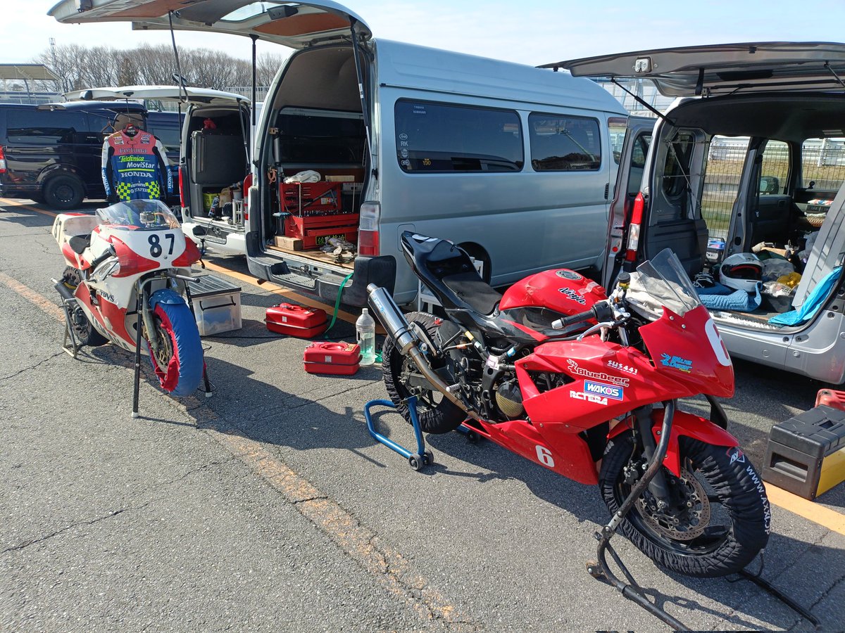 ブレーキと燃調の変更テスト、結果はそこそこいい感じ。更に筑波の先輩に次の課題をいただきました〜。
