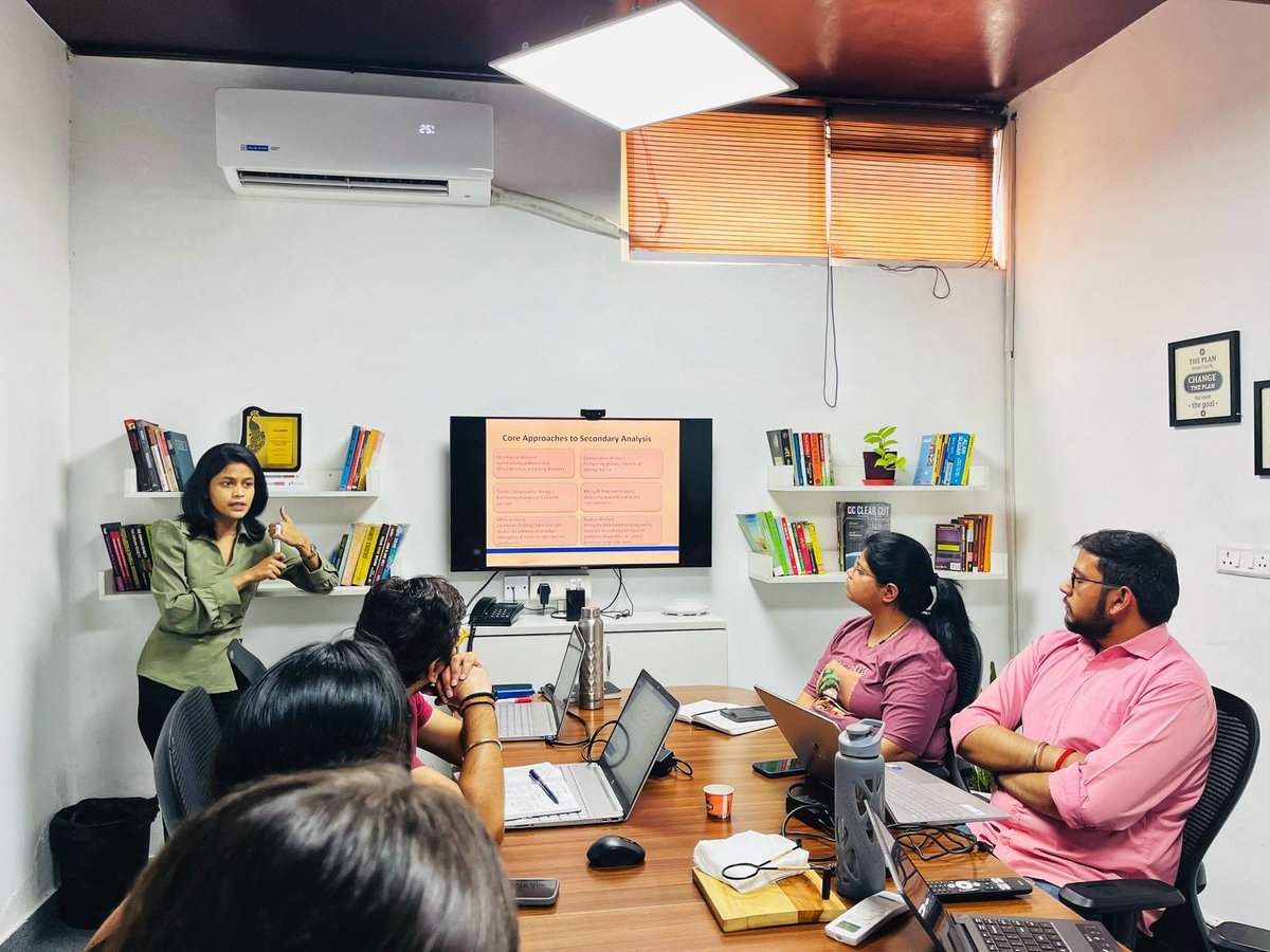 DevInsights1's tweet photo. Insightful session on Secondary Research Analysis conducted by Nairita Das. 

Grateful for the valuable insights on leveraging research for informed decision-making.

#SecondaryResearch #KnowledgeSharing #LearningAtWork #ResearchSkills https://t.co/0UwZU1AY1Y