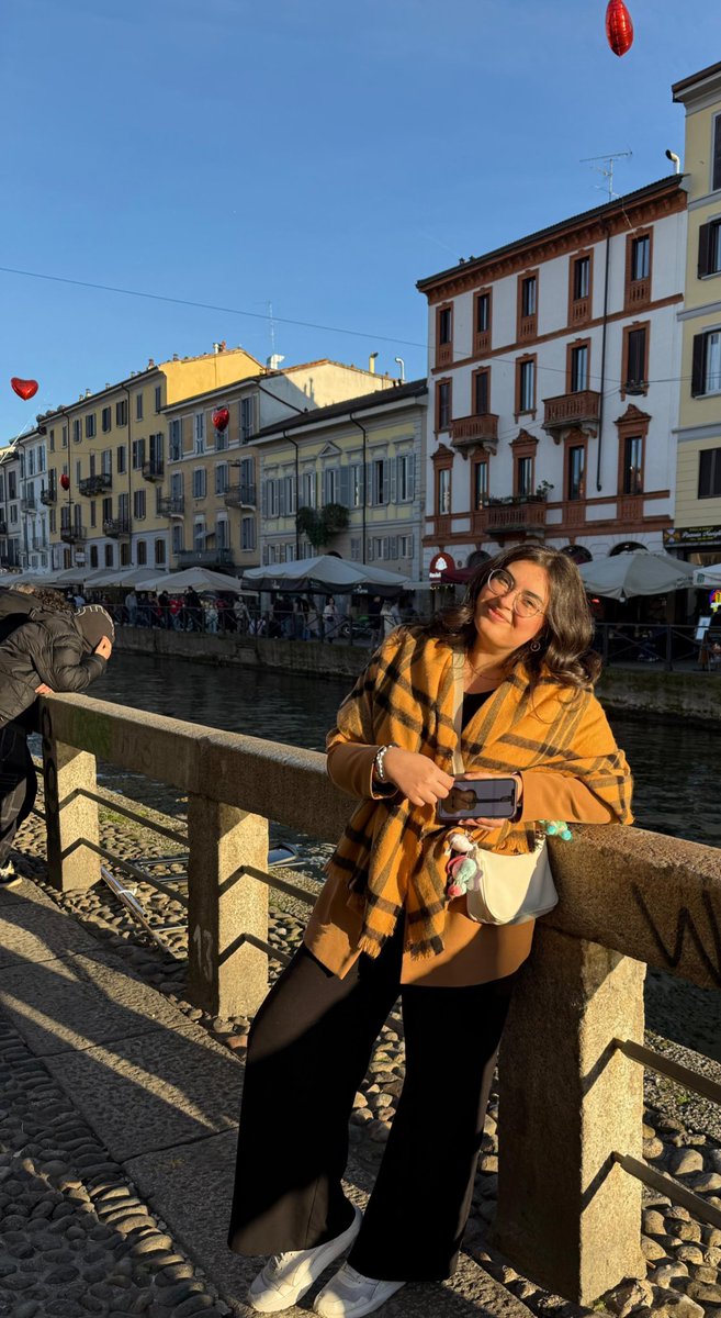 jeffsatur_Italy's tweet photo. If you look closely enough you will see that I too brought my guitar 

CANT WAIT TO HAVE YOU IN ITALY AGAIN 
HAPPY BIRTHDAY DEAR PRESIDENT 💜🪐
#JeffSatur #JeffSelcaDay #JeffSatur31stBirthday https://t.co/A3Uv9lVmte