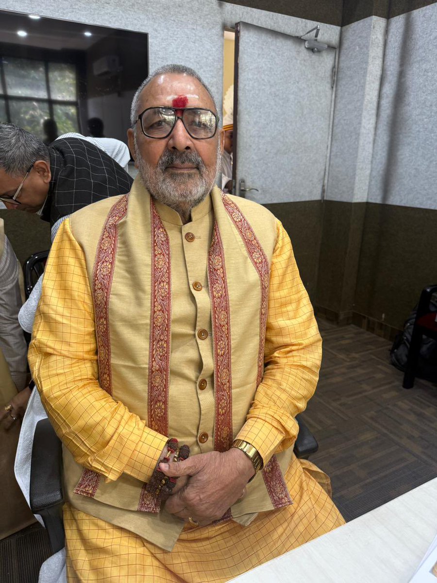 Giriraj Singh tweet media